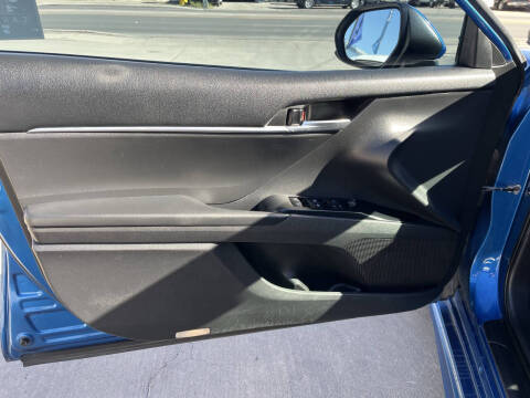 2019 Toyota Camry SE