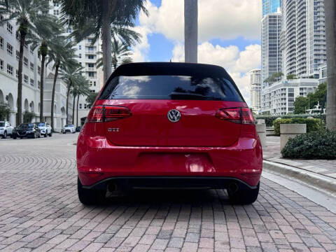 2017 Volkswagen Golf GTI S