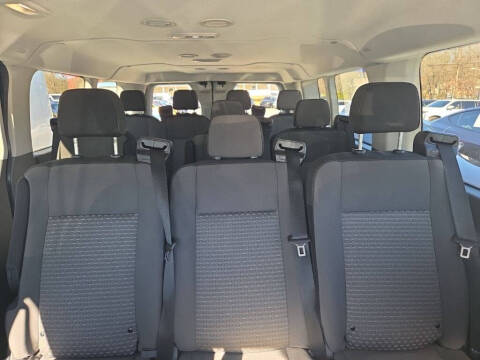 2023 Ford Transit 350 XLT