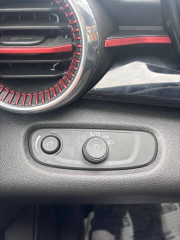 2025 Chevrolet Trax RS