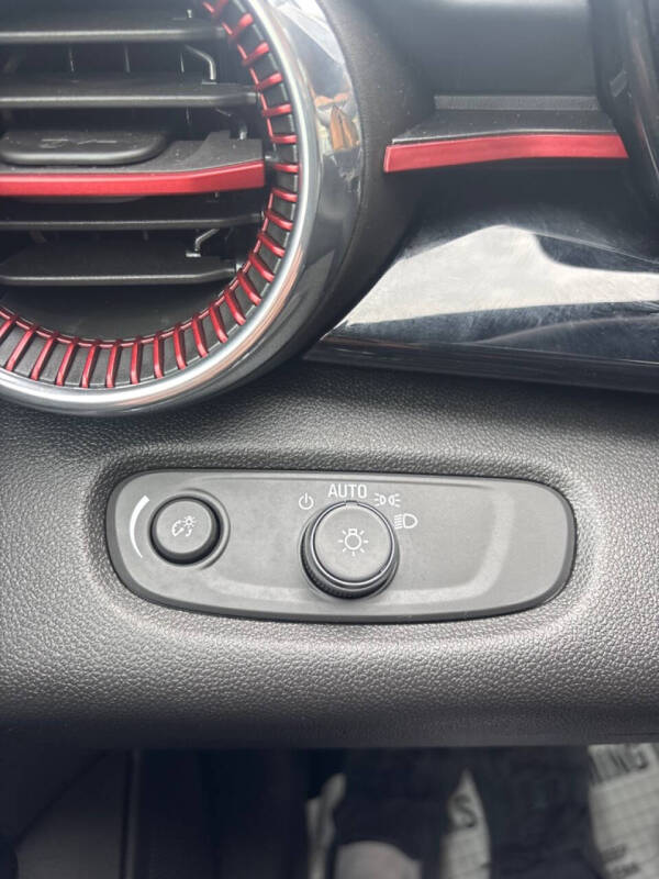 2025 Chevrolet Trax RS