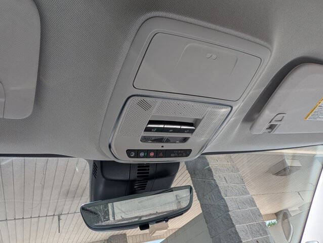 2025 GMC Acadia Denali