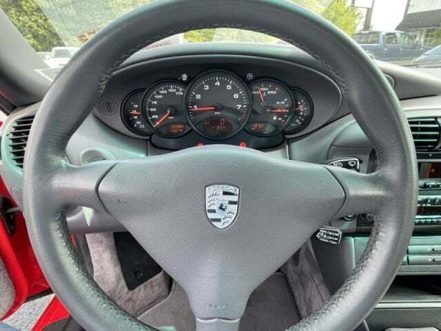 2000 Porsche 911 10