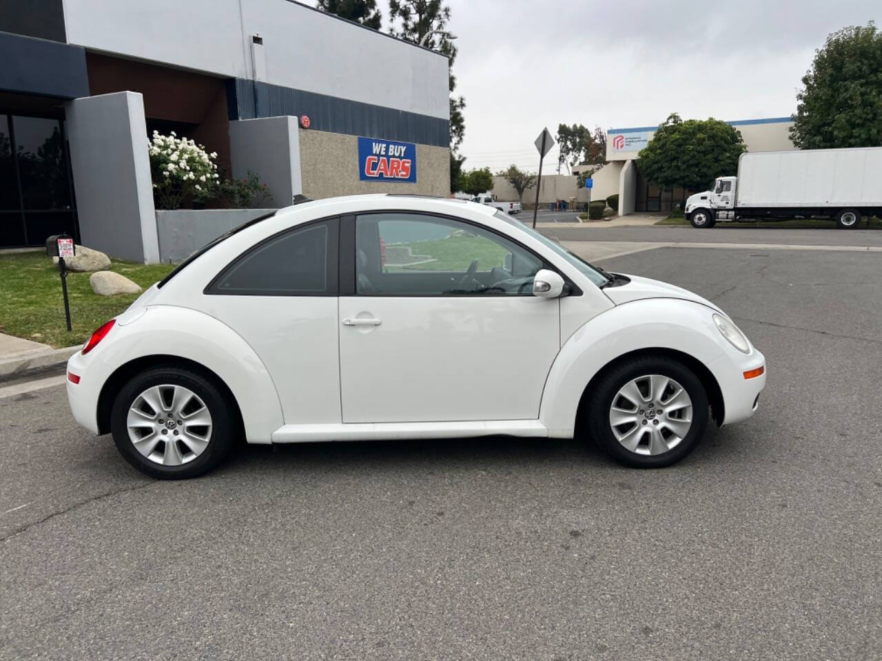 2010 Volkswagen New Beetle for sale at ZRV AUTO INC in Brea, CA