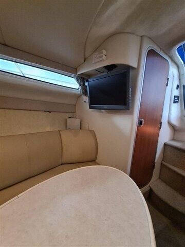 2004 Bayliner 245