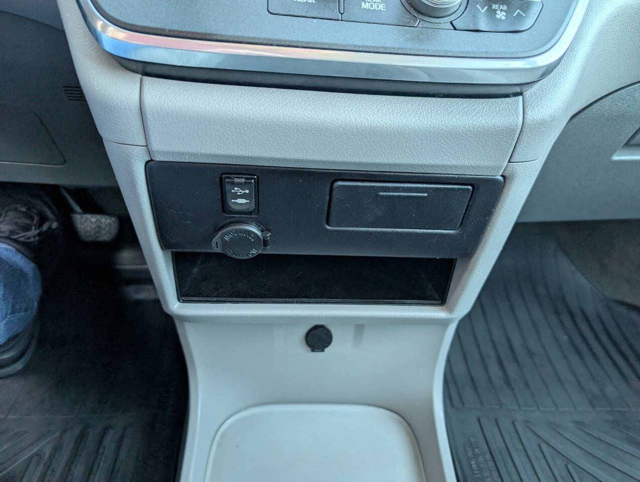 used 2017 Toyota Sienna car, priced at $17,999