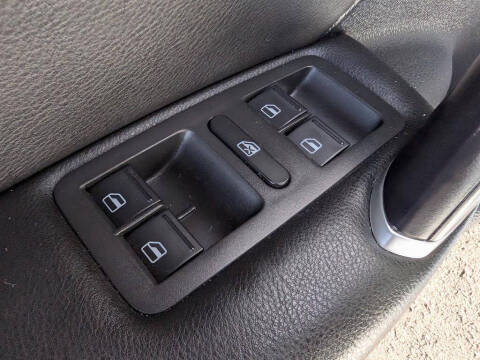 2021 Volkswagen Passat R-Line