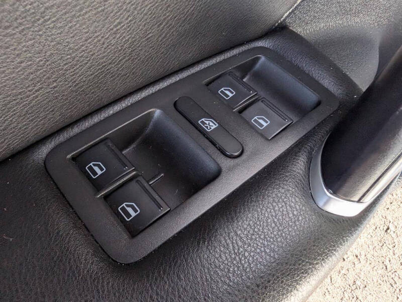 2021 Volkswagen Passat R-Line