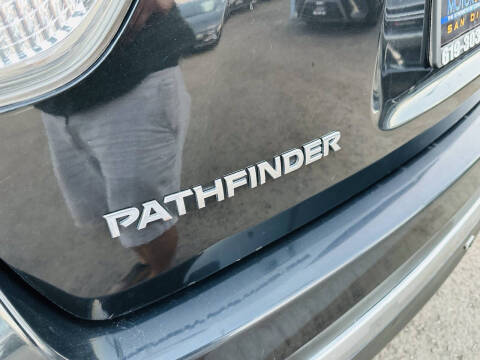 2016 Nissan Pathfinder S