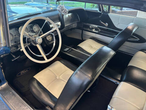 1960 Ford Thunderbird