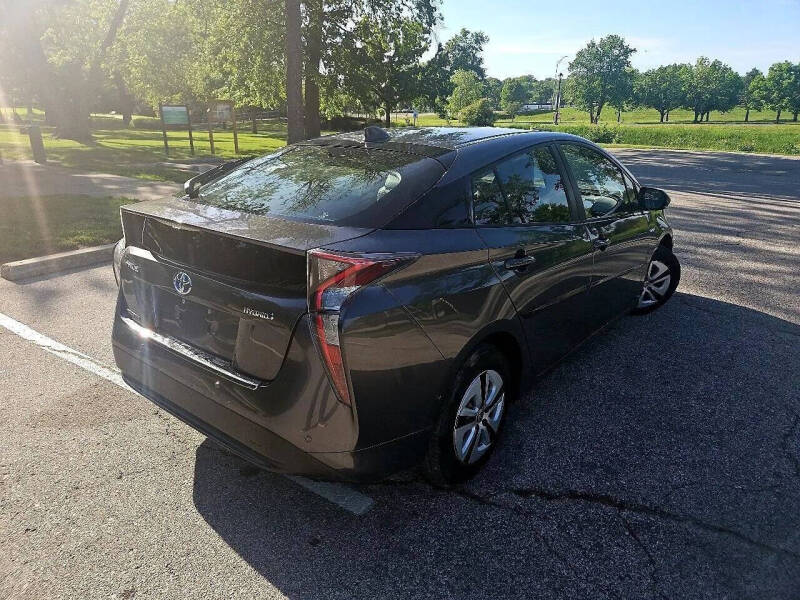 2016 Toyota Prius Three Touring