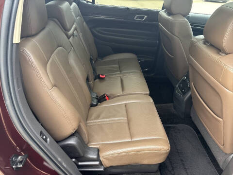 2017 Lincoln MKT Elite