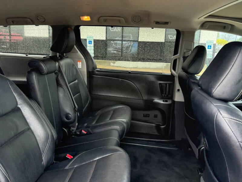 2017 Toyota Sienna
