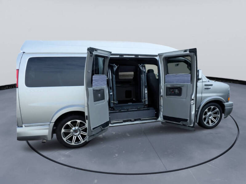 2018 GMC Savana 2500