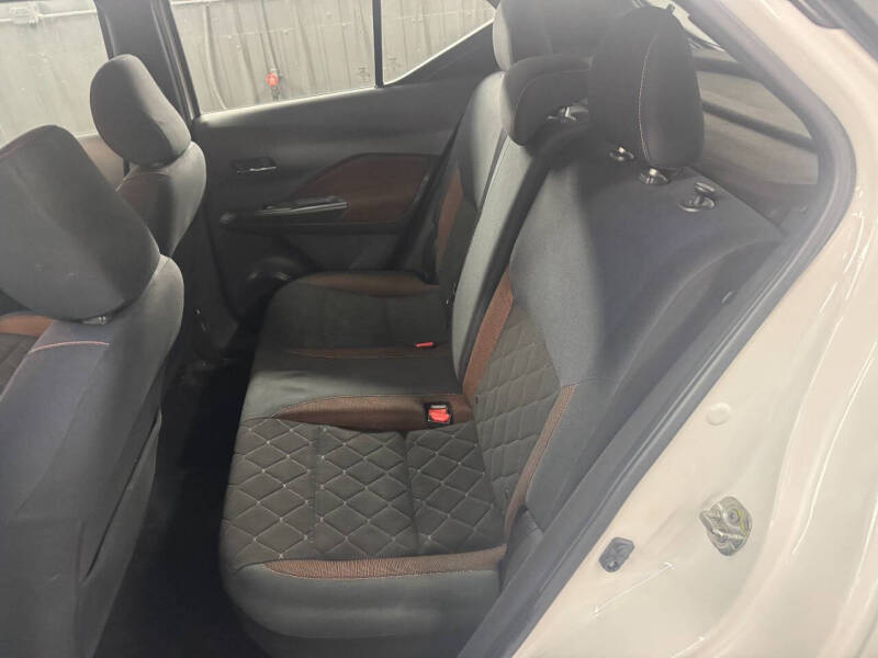 2018 Nissan Kicks SR