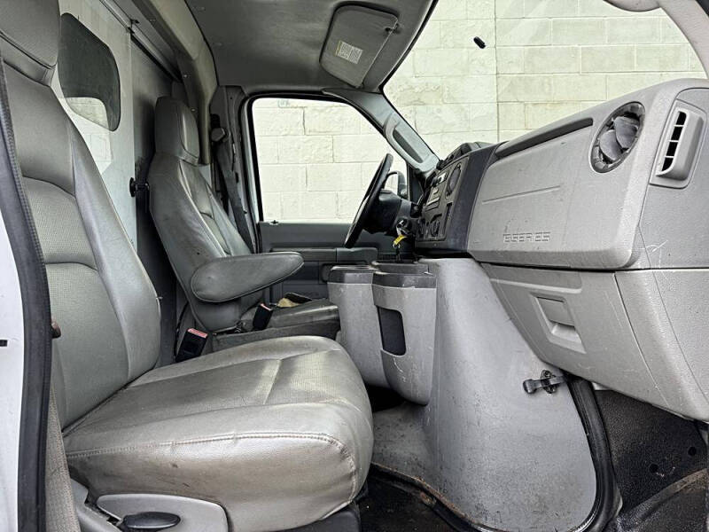 2009 Ford E-Series E-350 SD