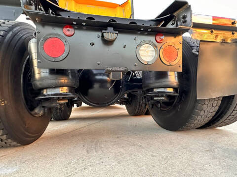 2019 International LT625