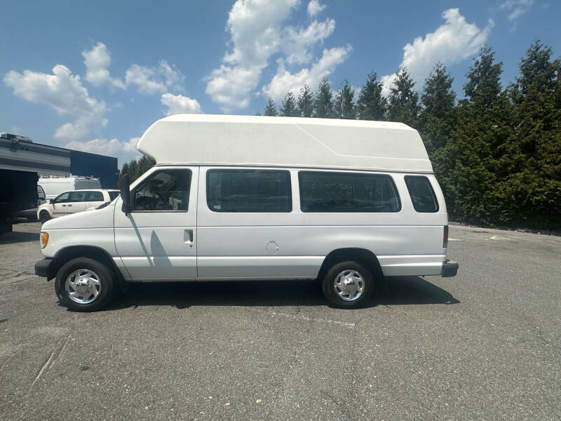 2003 Ford E-Series for sale at Bob's Motors in Washington DC