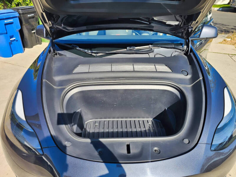 2024 Tesla Model Y Long Range