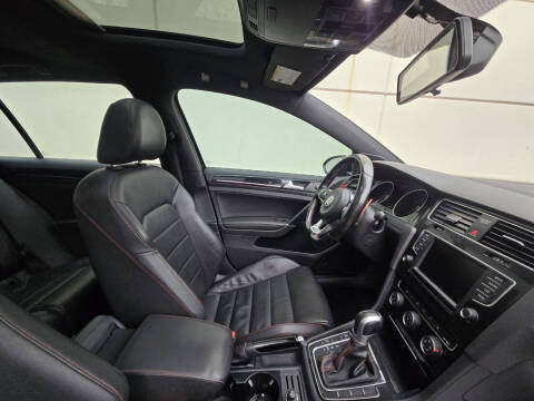 2017 Volkswagen Golf GTI SE