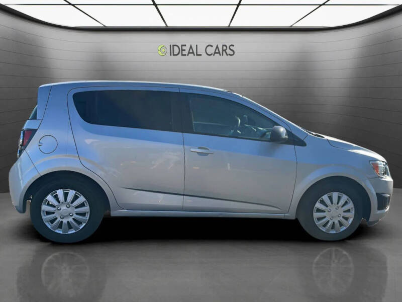2016 Chevrolet Sonic LS Auto