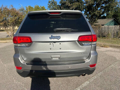 2017 Jeep Grand Cherokee Laredo