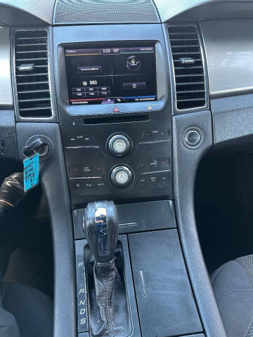 2013 Ford Taurus SEL