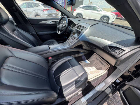 2017 Lincoln MKZ Premiere