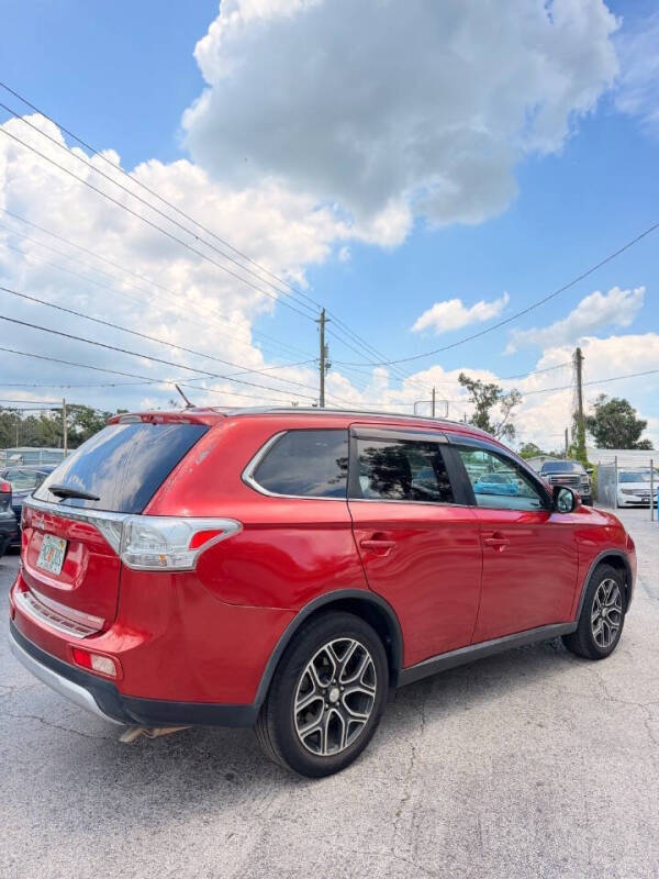 2015 Mitsubishi Outlander SE
