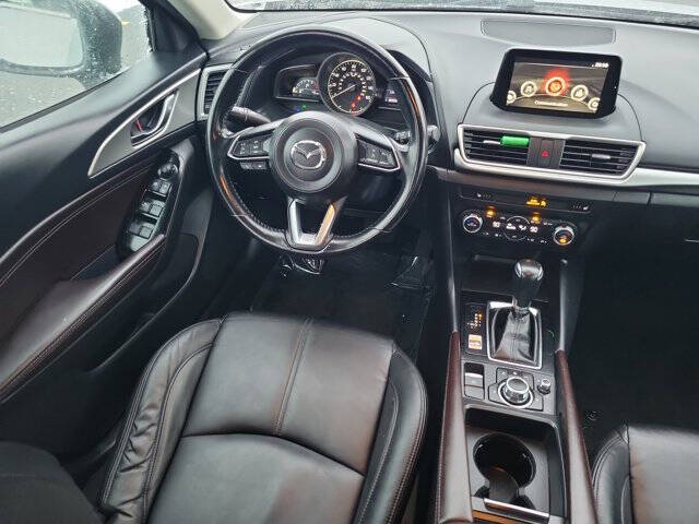 2017 Mazda MAZDA3 Touring