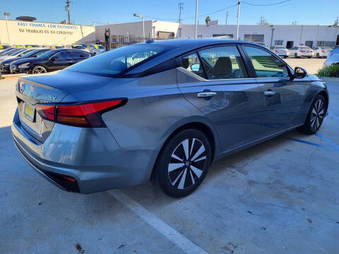 2021 Nissan Altima 2.5 SV