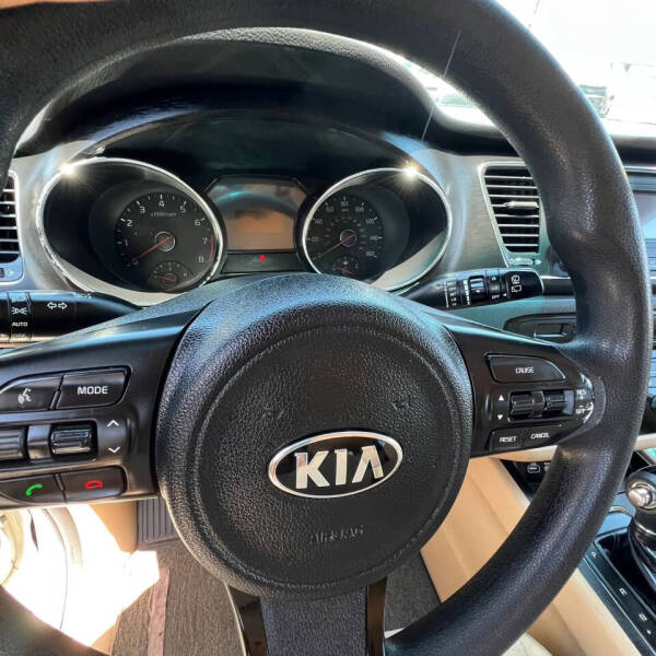 2017 Kia Sedona LX