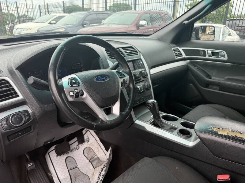 2012 Ford Explorer XLT