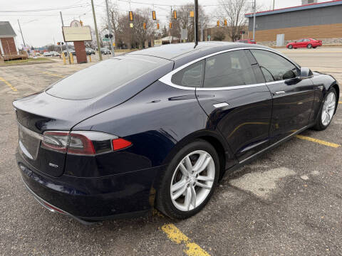 2015 Tesla Model S 85D