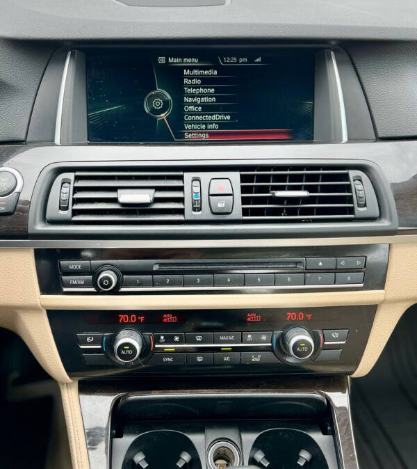 2016 BMW 5 Series 528i