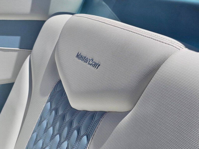 2022 MasterCraft XT24