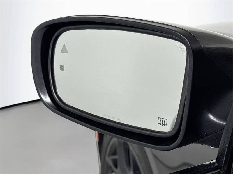 2023 Chrysler 300 Touring L