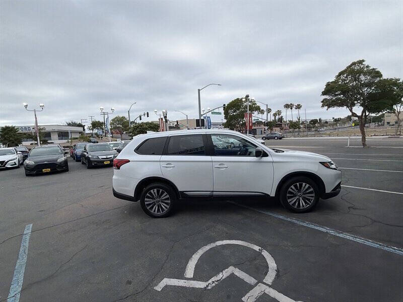 2020 Mitsubishi Outlander SE