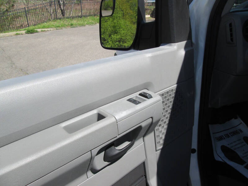 2010 Ford E-Series E-350 SD XL