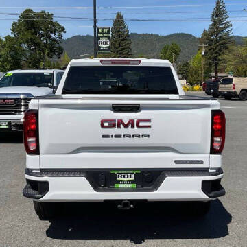 2026 GMC Sierra 1500 Elevation Standard
