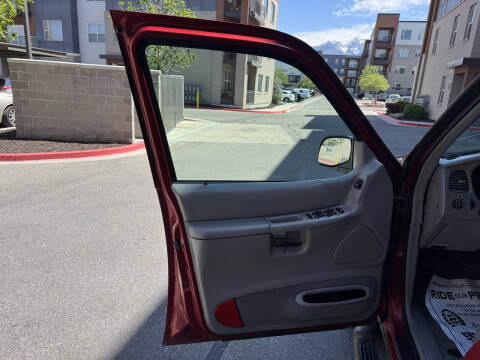 2000 Ford Explorer XLS