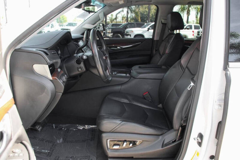 2020 Cadillac Escalade ESV Luxury