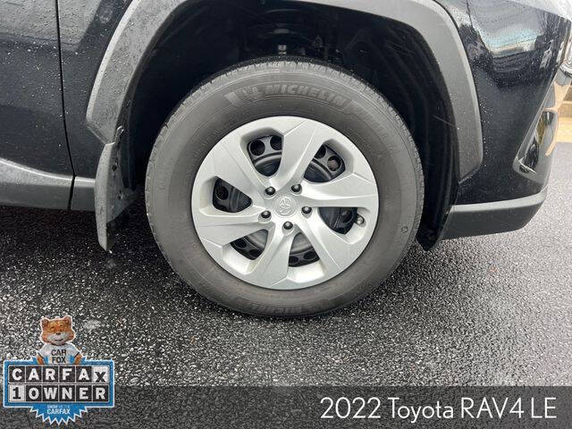 2022 Toyota RAV4 LE