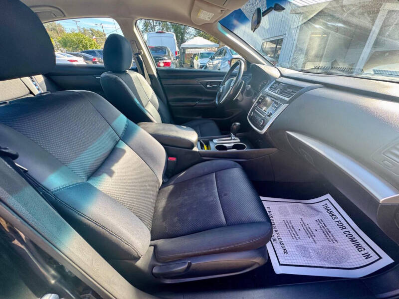 2016 Nissan Altima 2.5 SR