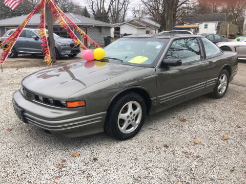 1997 Oldsmobile Cutlass Supreme for sale at Antique Motors in Plymouth IN