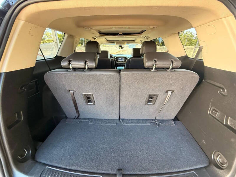 2022 GMC Acadia Denali