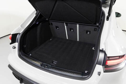 2022 Porsche Macan S