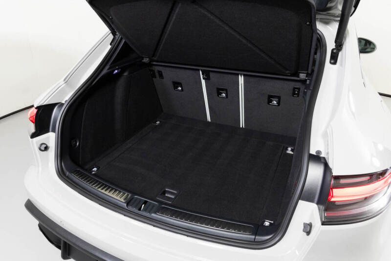 2022 Porsche Macan S