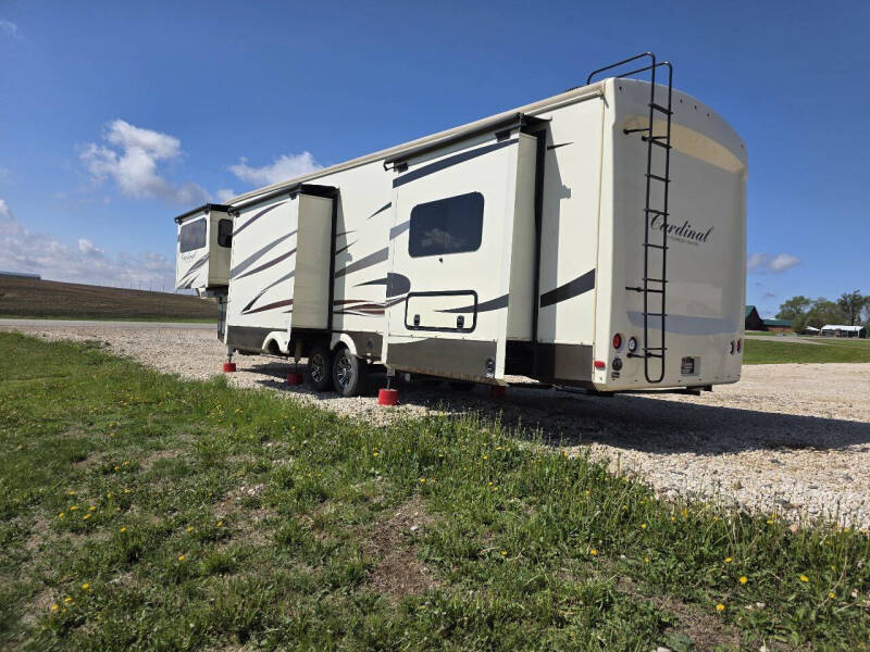 2017 Forest River Cardinal Luxury