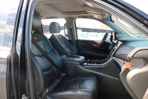2017 Cadillac Escalade Luxury